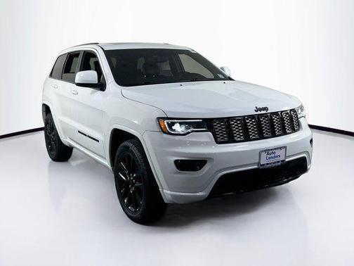 2022 Jeep Grand Cherokee Laredo