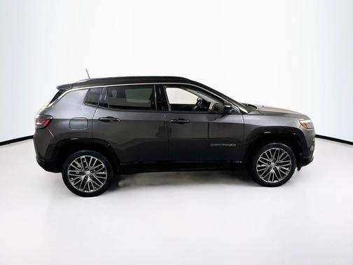 Granite Crystal Metallic Clearcoat 2022 Jeep Compass Limited