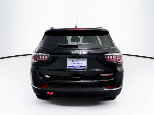 Diamond Black Crystal Pearlcoat 2023 Jeep Compass Trailhawk