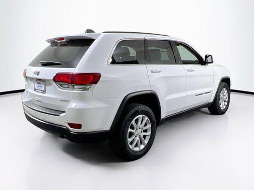 2022 Jeep Grand Cherokee Laredo