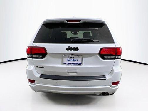 2022 Jeep Grand Cherokee Laredo