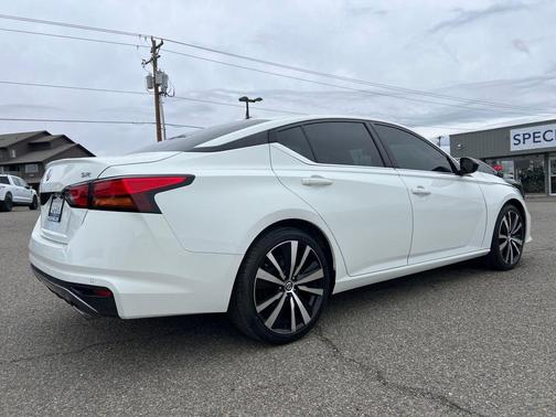 2021 Nissan Altima 2.5 SR