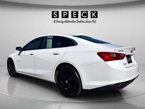 Summit White 2024 Chevrolet Malibu LT