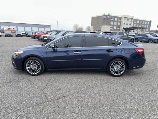2017 Toyota Avalon XLE