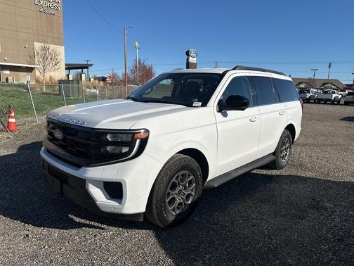 Oxford White 2025 Ford Expedition Active