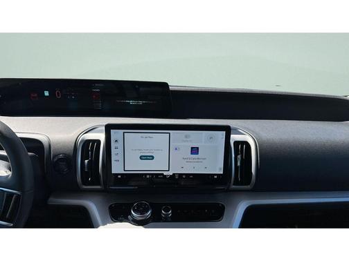 Oxford White 2025 Ford Expedition Active