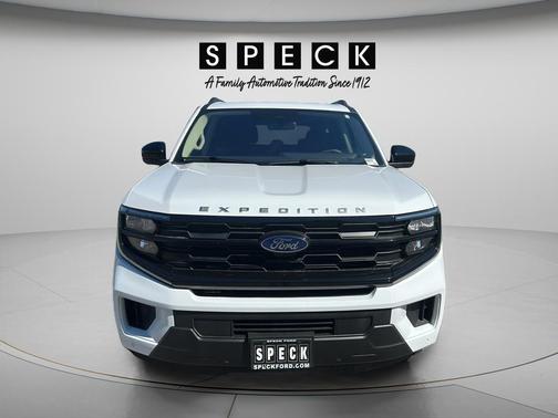 Oxford White 2025 Ford Expedition Active