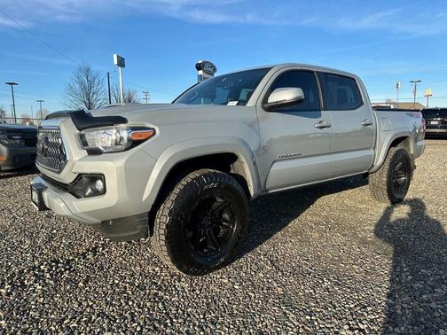 2019 Toyota Tacoma SR