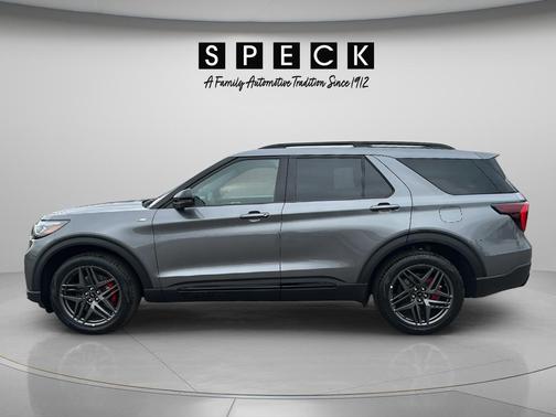 Carbonized Gray Metallic 2026 Ford Explorer ST-Line