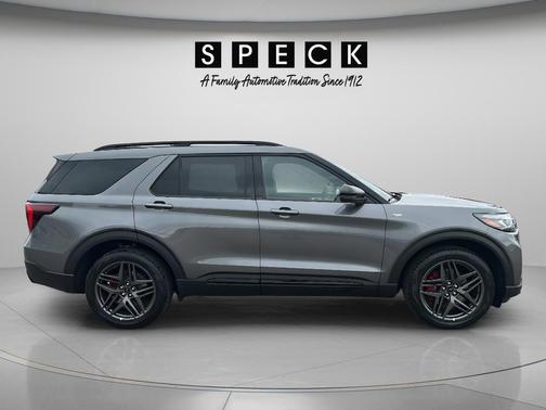 Carbonized Gray Metallic 2026 Ford Explorer ST-Line