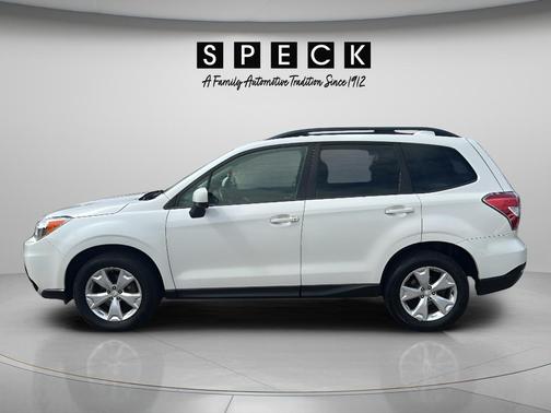 Crystal White Pearl 2016 Subaru Forester 2.5i Premium