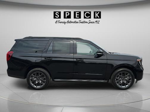 Agate Black Metallic 2026 Ford Expedition Platinum