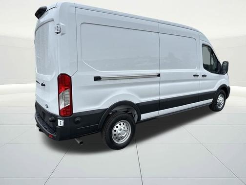 2026 Ford Transit-250 148 WB Medium Roof Cargo