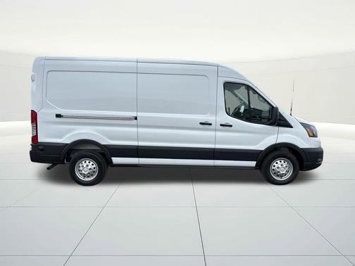 2026 Ford Transit-250 148 WB Medium Roof Cargo
