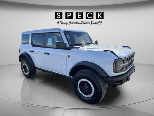 Oxford White 2026 Ford Bronco Badlands