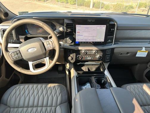 Avalanche 2026 Ford F-250 Platinum