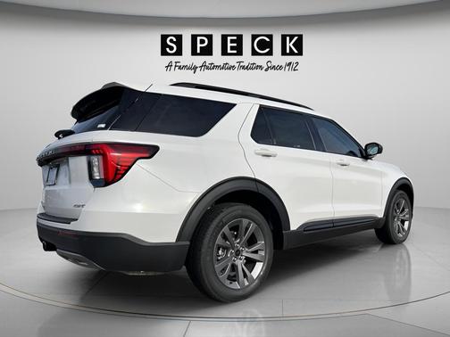 White Metallic 2026 Ford Explorer Active