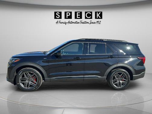 Black Metallic 2026 Ford Explorer ST-Line