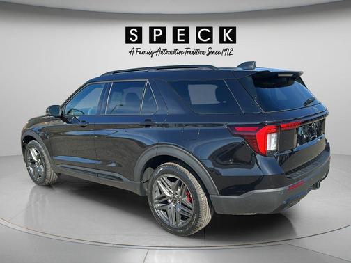 Agate Black Metallic 2026 Ford Explorer ST-Line