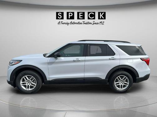 Space White Metallic 2026 Ford Explorer Active