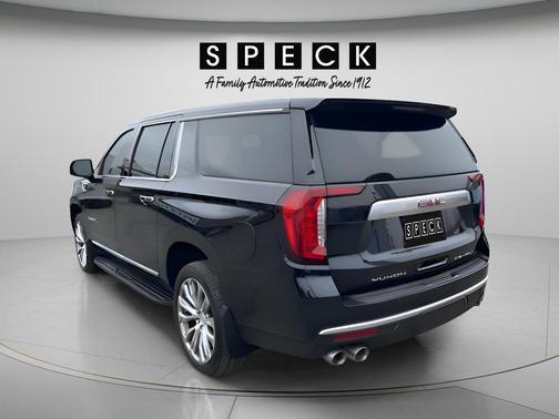 Midnight Blue Metallic 2022 GMC Yukon XL Denali