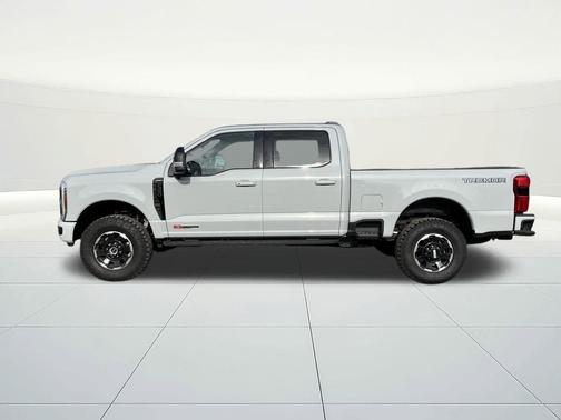 2025 Ford F-350 Lariat Super Duty
