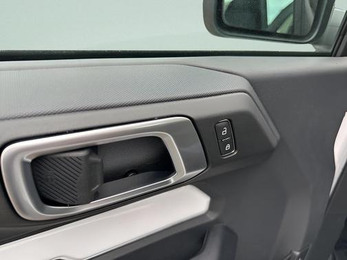 Oxford White 2026 Ford Bronco Base