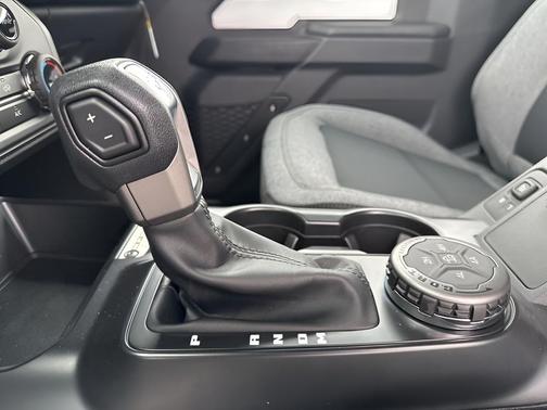 Oxford White 2026 Ford Bronco Base