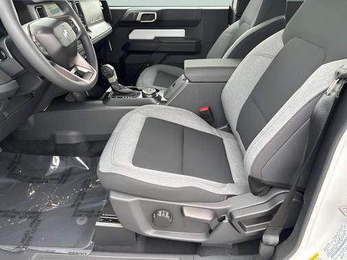 Oxford White 2026 Ford Bronco Base