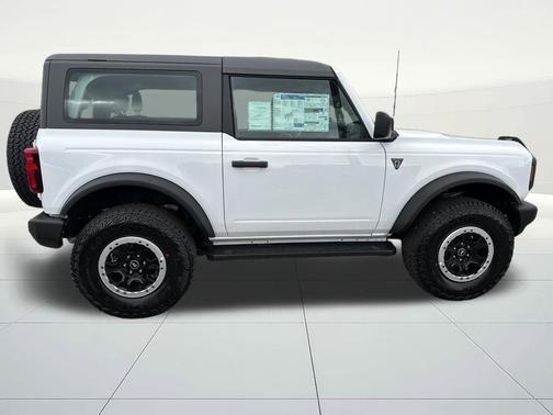 Oxford White 2026 Ford Bronco Base