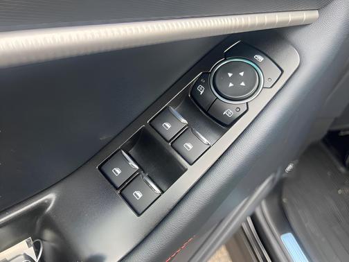 Black Metallic 2026 Ford Explorer ST-Line