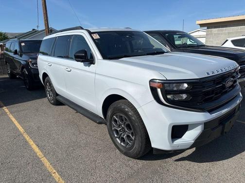 Silver Metallic 2025 Ford Expedition Active