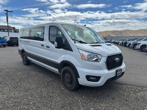 Oxford White 2022 Ford Transit-350 XLT