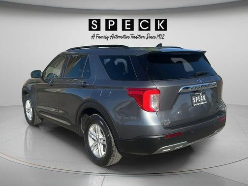 Carbonized Gray Metallic 2024 Ford Explorer XLT