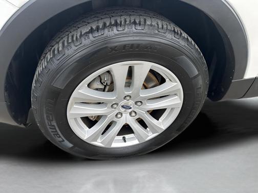 Oxford White 2018 Ford Explorer XLT