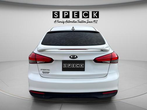 Snow White Pearl 2018 Kia Forte LX