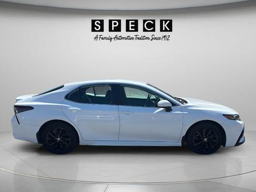 White 2024 Toyota Camry SE