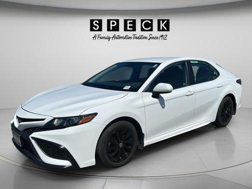 Ice 2024 Toyota Camry SE Nightshade