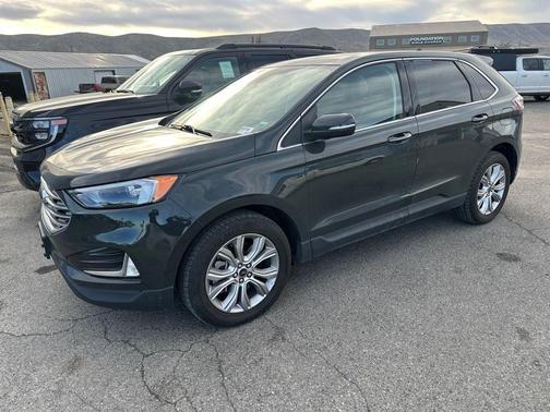 2023 Ford Edge Titanium