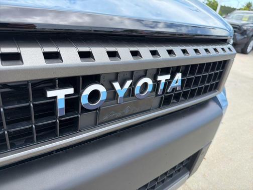 Heritage Blue/Gray Scape 2025 Toyota Land Cruiser Base