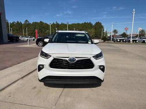 2023 Toyota Highlander Hybrid XLE