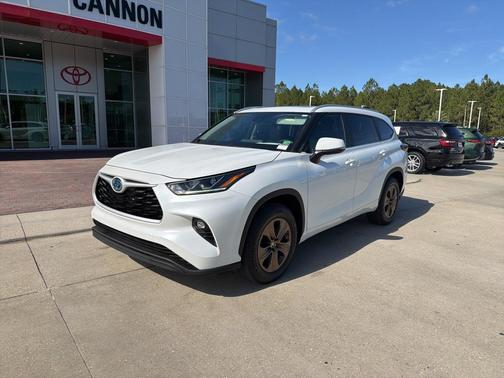 2023 Toyota Highlander Hybrid XLE