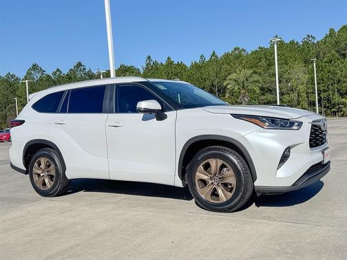 2023 Toyota Highlander Hybrid XLE