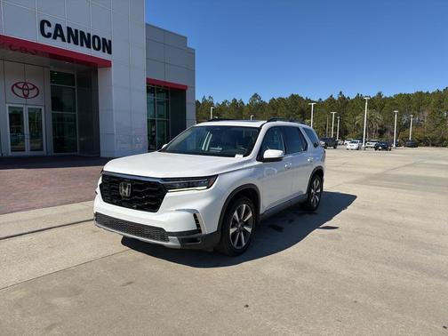 2023 Honda Pilot Touring 8-Passenger