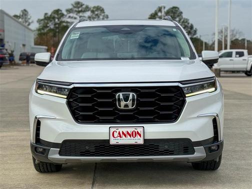 2023 Honda Pilot Touring 8-Passenger