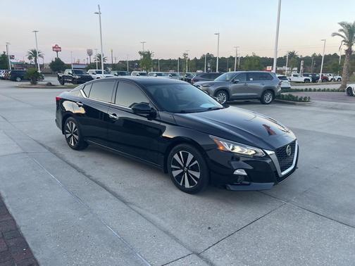 2022 Nissan Altima 2.5 SL