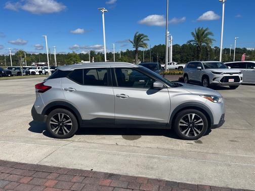 2019 Nissan Kicks SV