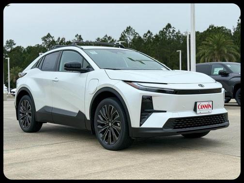Pear 2026 Toyota C-HR XSE