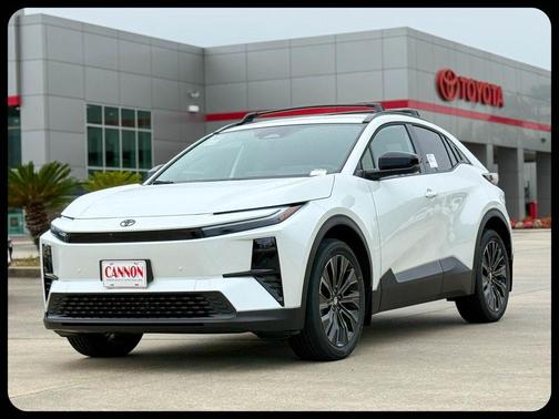 Pear 2026 Toyota C-HR XSE