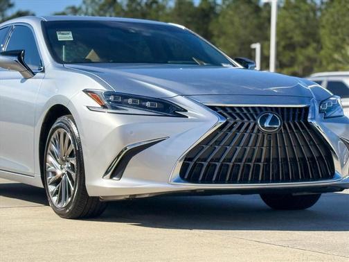 2024 Lexus ES 300h Ultra Luxury